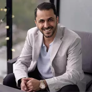 Mehdi Miar, North Vancouver, Real Estate Agent